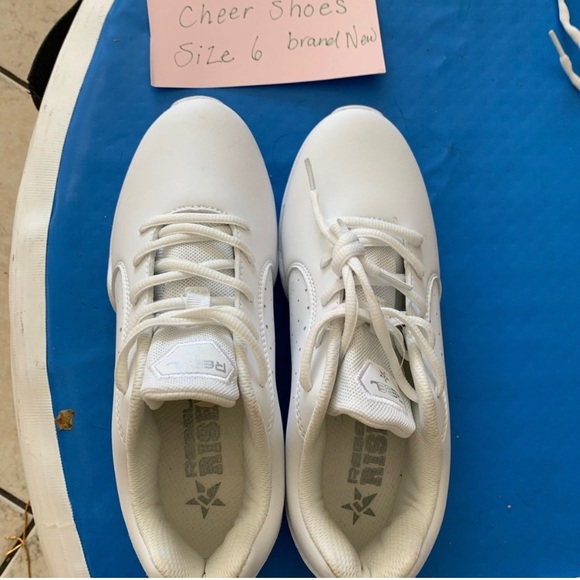 Rebel side line white cheer shoes size 6 - Picture 2 of 2
